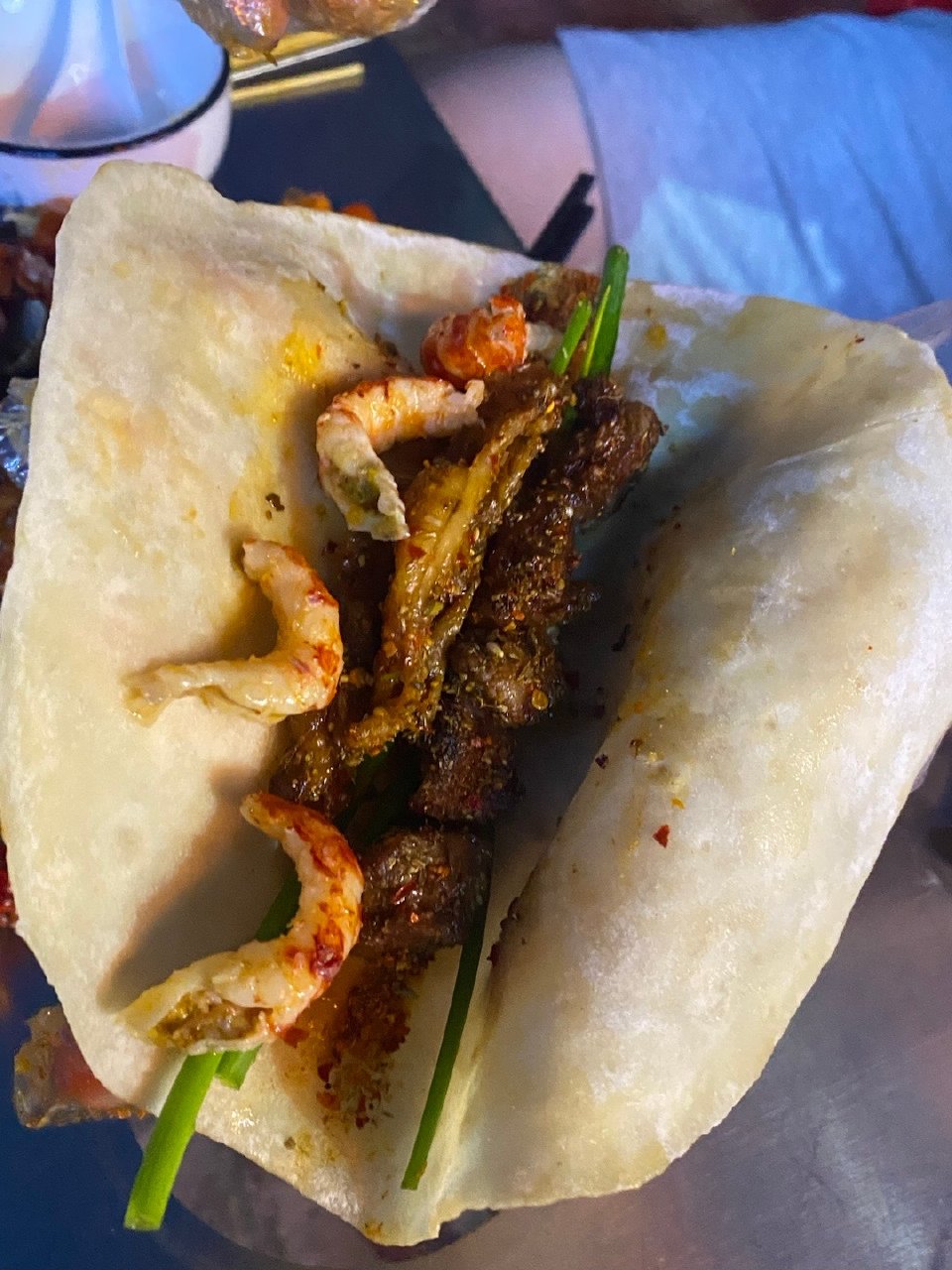 鲁地猪头肉卷饼