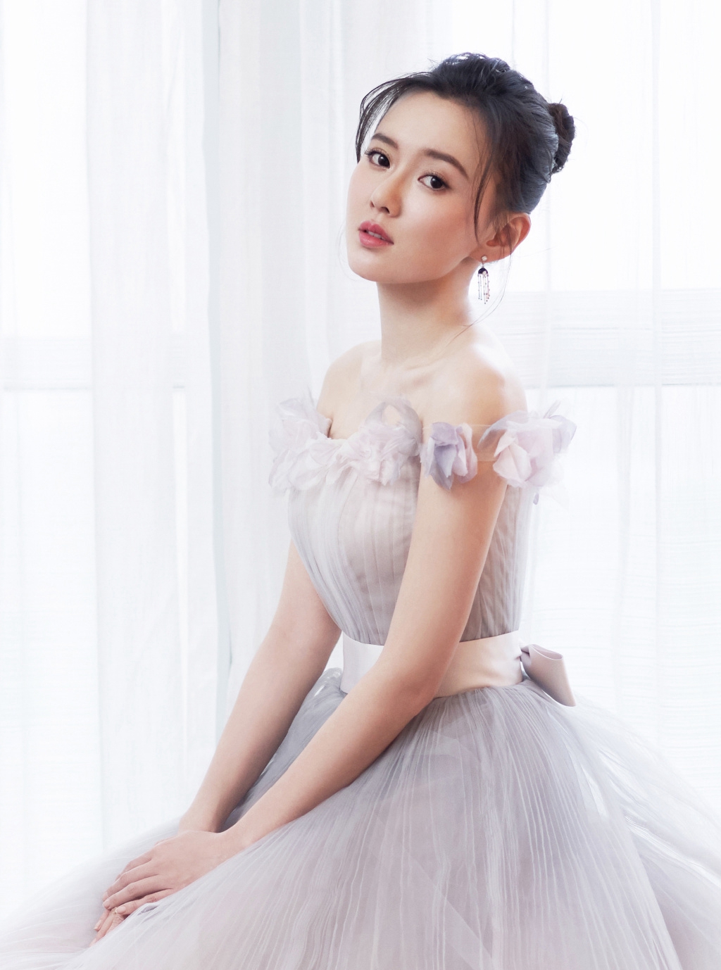 江铠同精美美图:灵动飘逸,性感优雅!