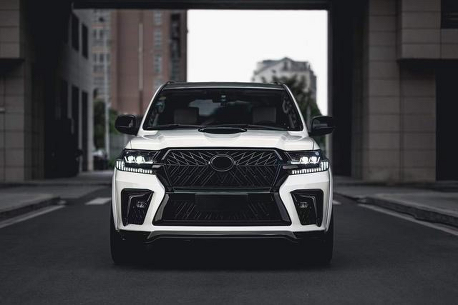 老款丰田自吸陆巡改装黑武士套件更加威猛霸气#百度初秋打卡挑战赛