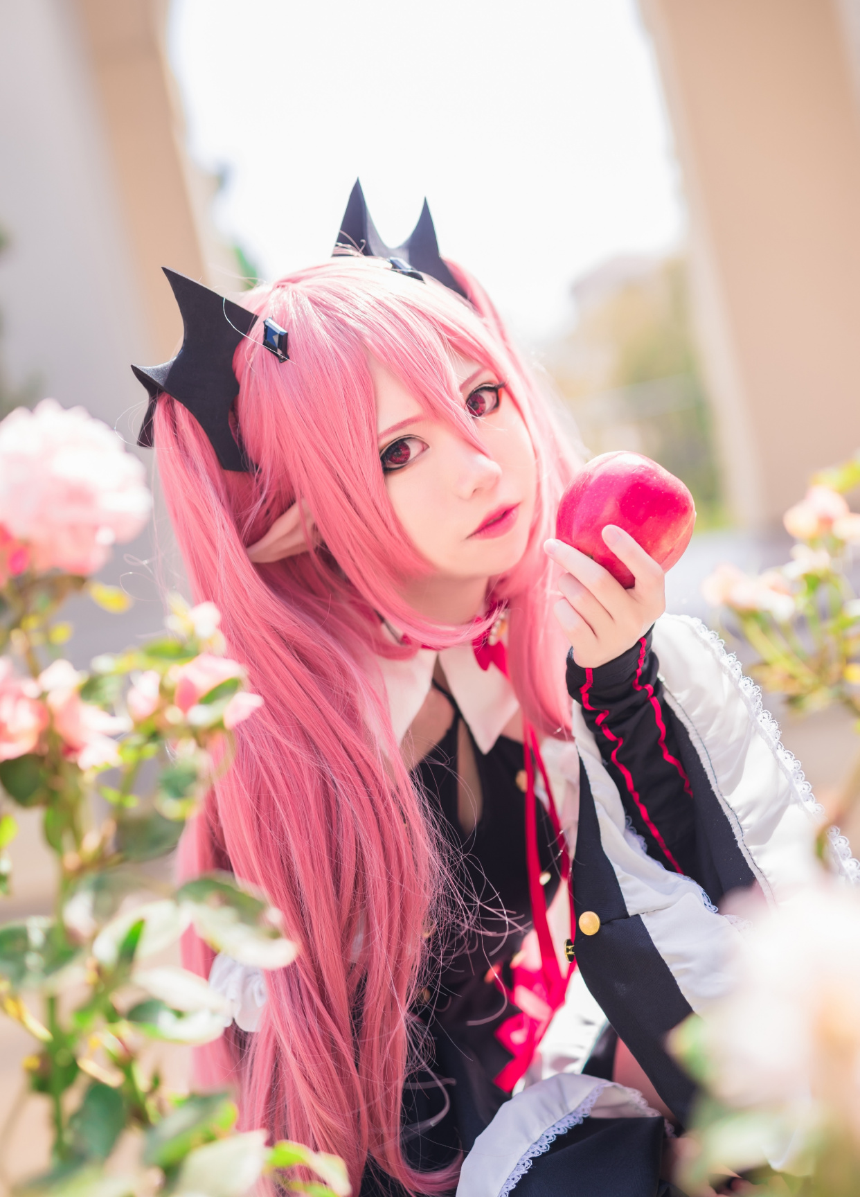 cosplay:吸血鬼女王克鲁鲁,红苹果分你,脖子给我咬一口,好不好