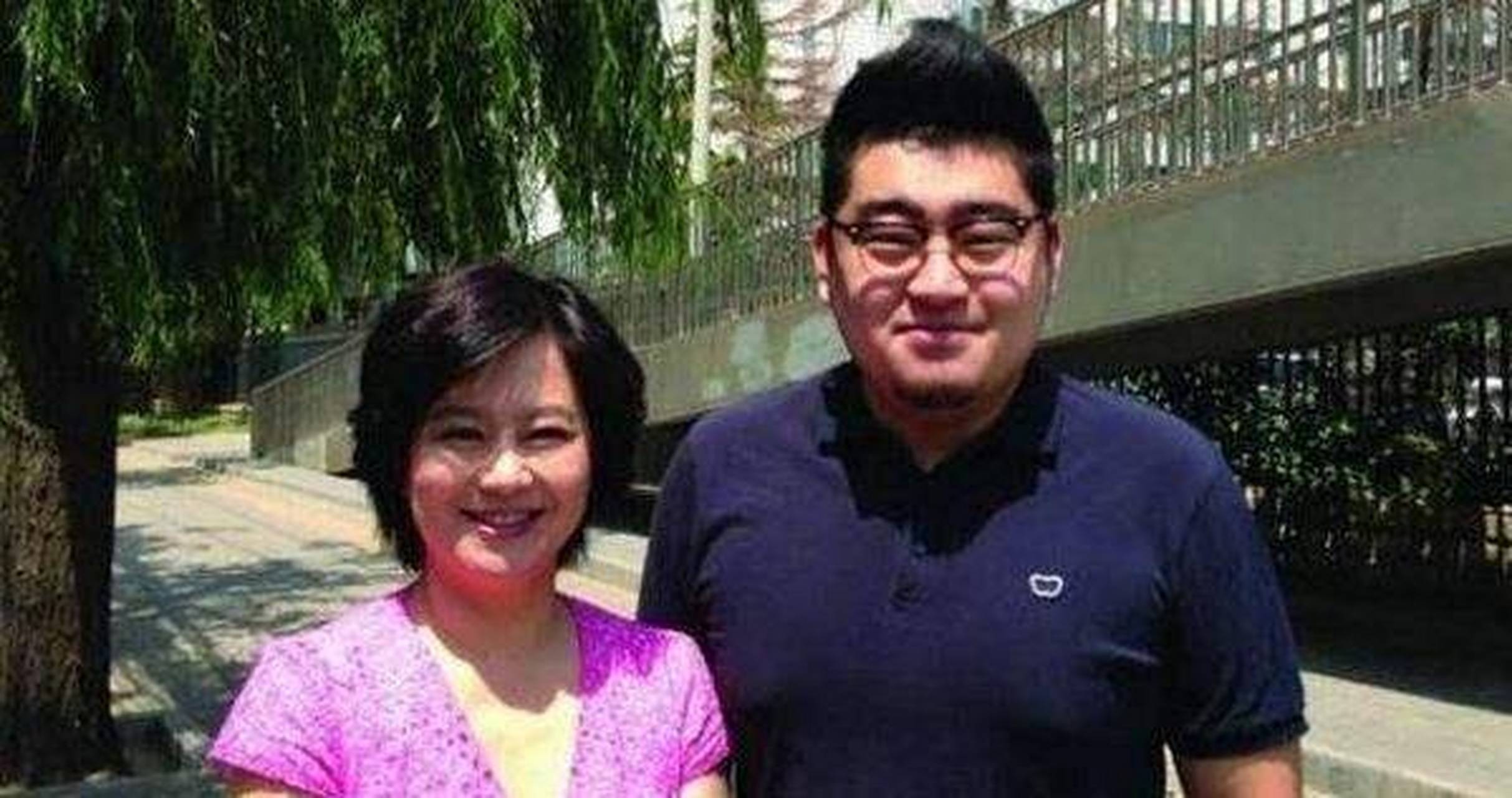 央视鞠萍:一婚嫁鞋店的老板,婚后丈夫放弃了工作,完全依赖鞠萍,还家暴