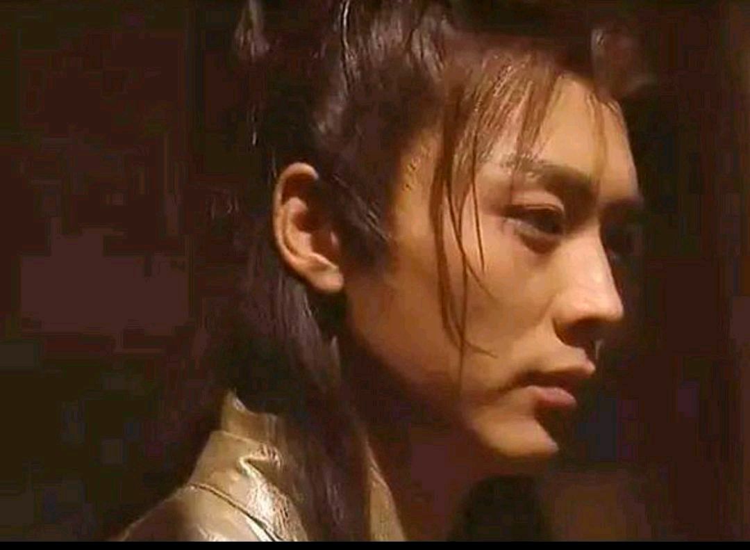 谁还没有年轻过,看小鲜肉时期的金光善,亦正亦邪的妖孽颜值