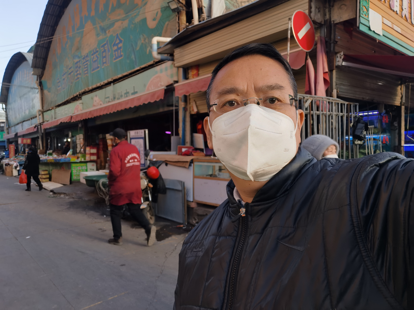 今天去逛了兰州城关区张苏滩批发市场,了解了一下猪肉价格,确实比超市