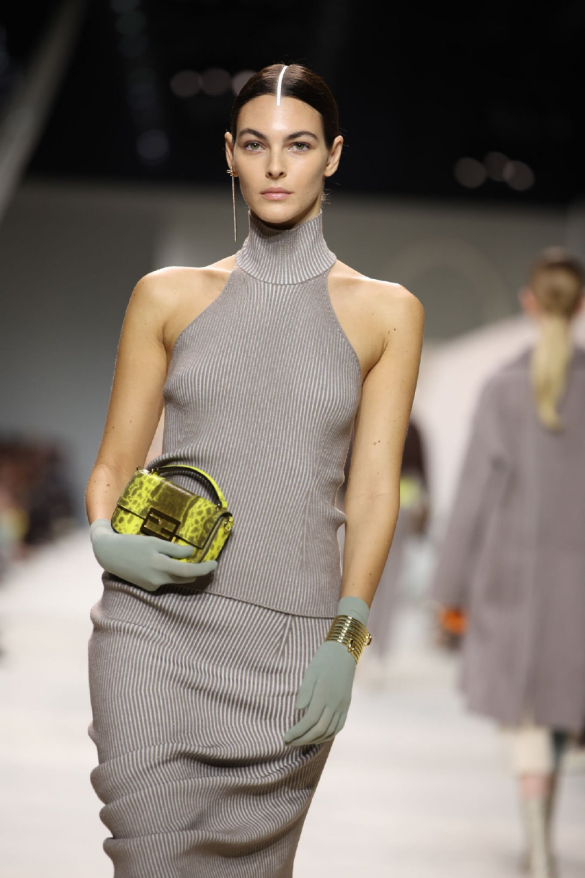 欧美模特走秀美照,舞台上的她真的太惊艳了!#养眼美女