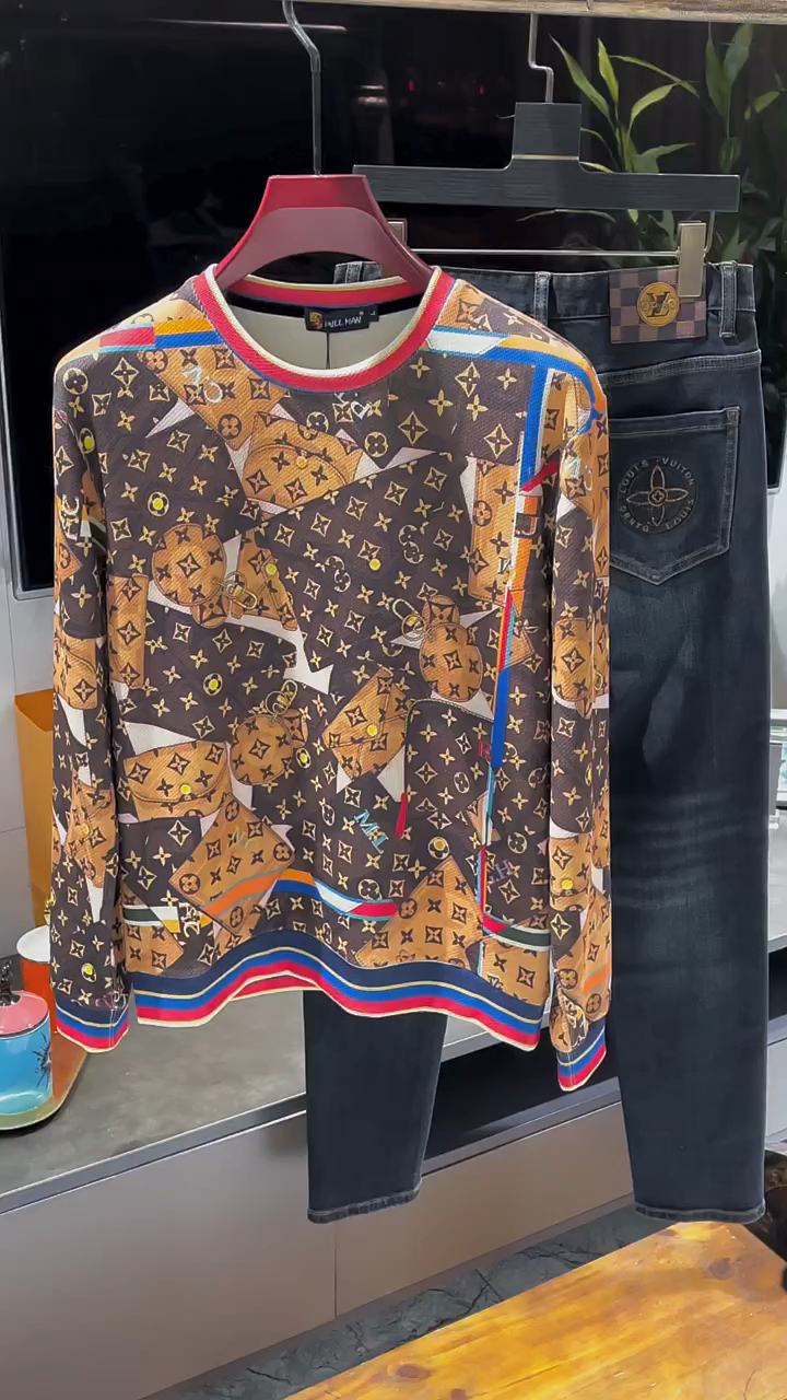 路易威登老花印花图案卫衣时尚大方潮流感扑面而来