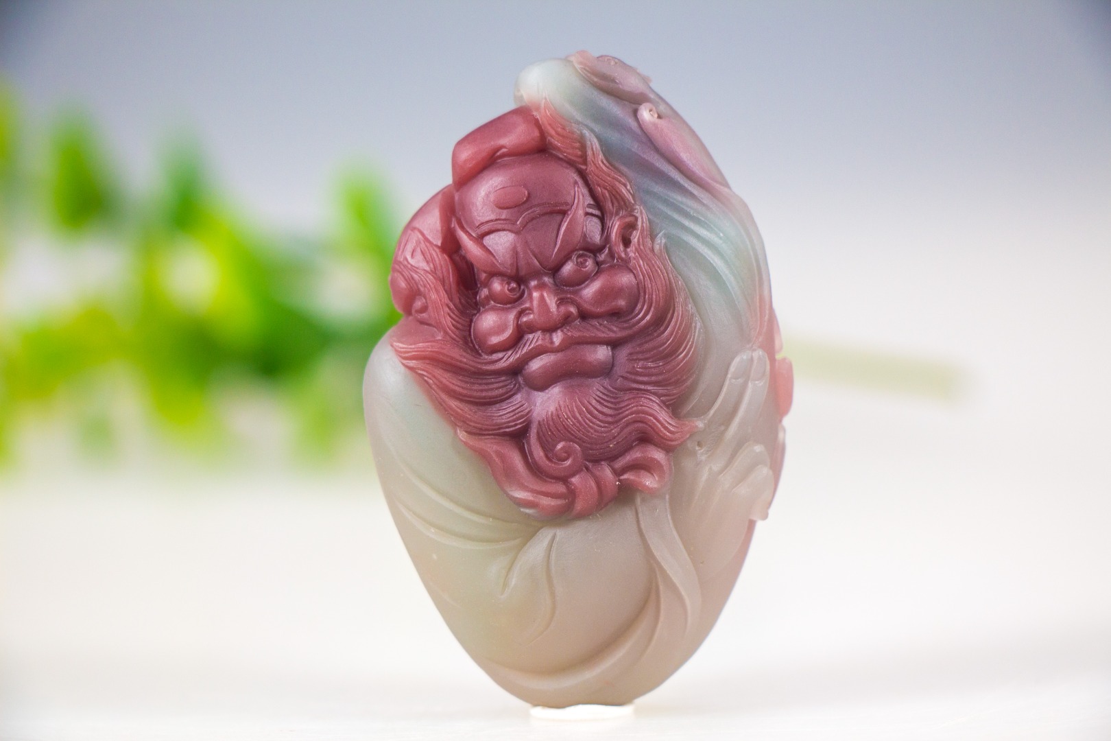 收藏界又一稀有玉种横空出世～秦岭秦紫玉,俗称紫绿玛瑙