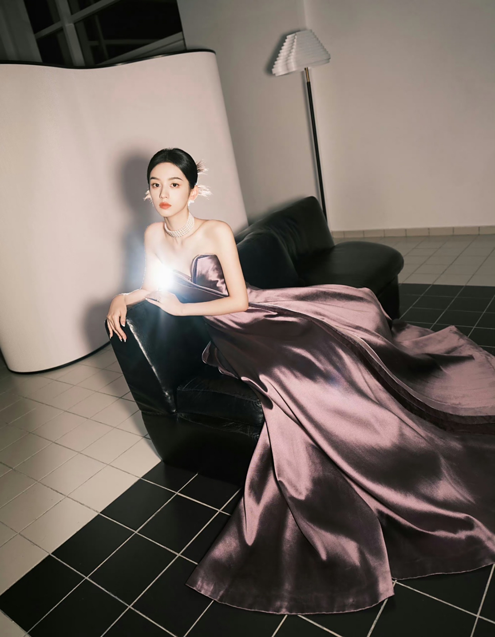 内场紫色礼服也美哦!#微博电影之夜红毯# #微博电影之夜# #周也