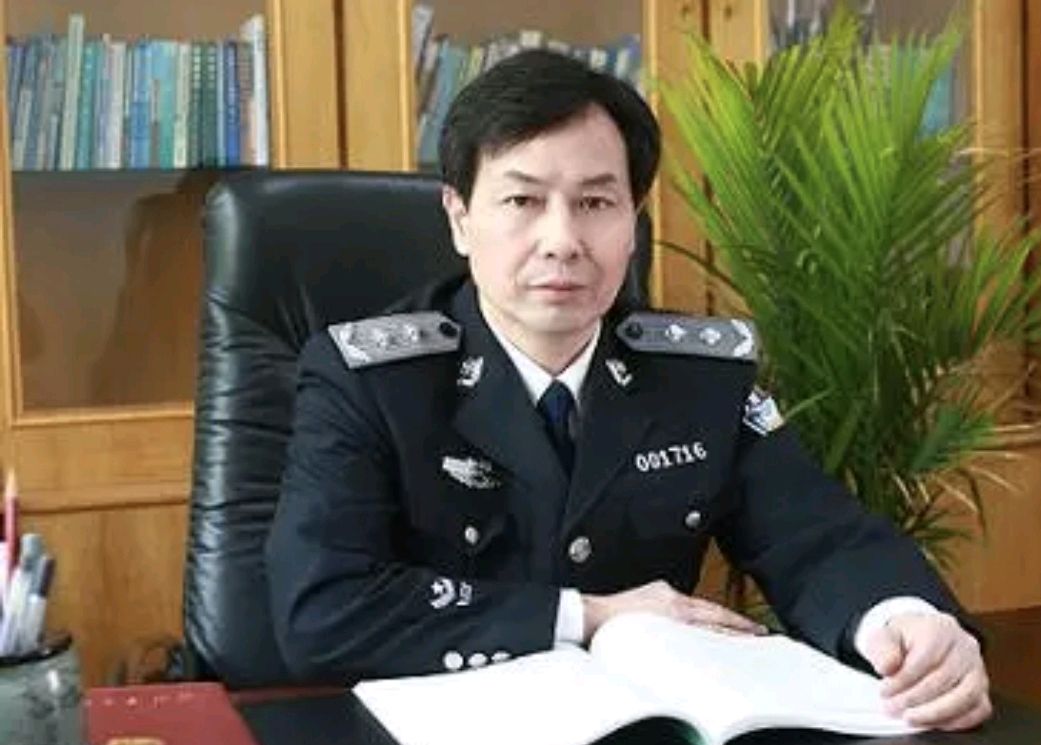 耿业明湖北警官学院图片