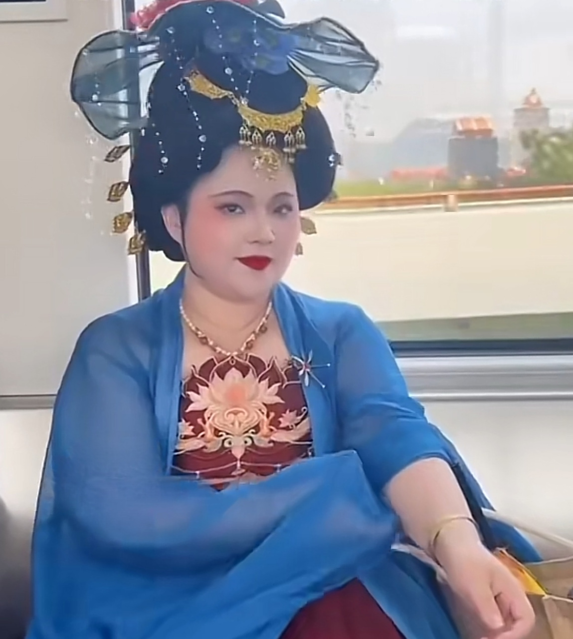 女人还是稍微胖一点好看,现在终于能理解,唐朝为什么以胖为美了.