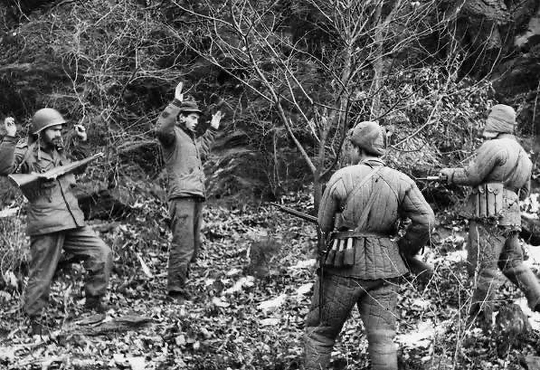 老照片|抗美援朝被志愿军俘虏的美军