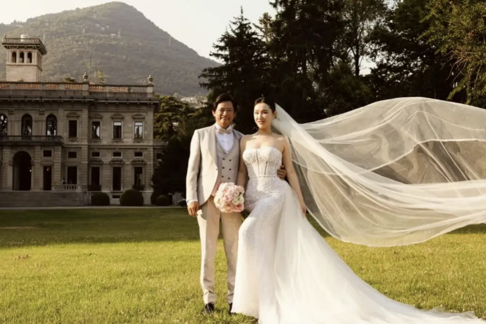 虽然她的名气没有老公莫华伦那么大,但实力也不弱,她曾以优异成绩