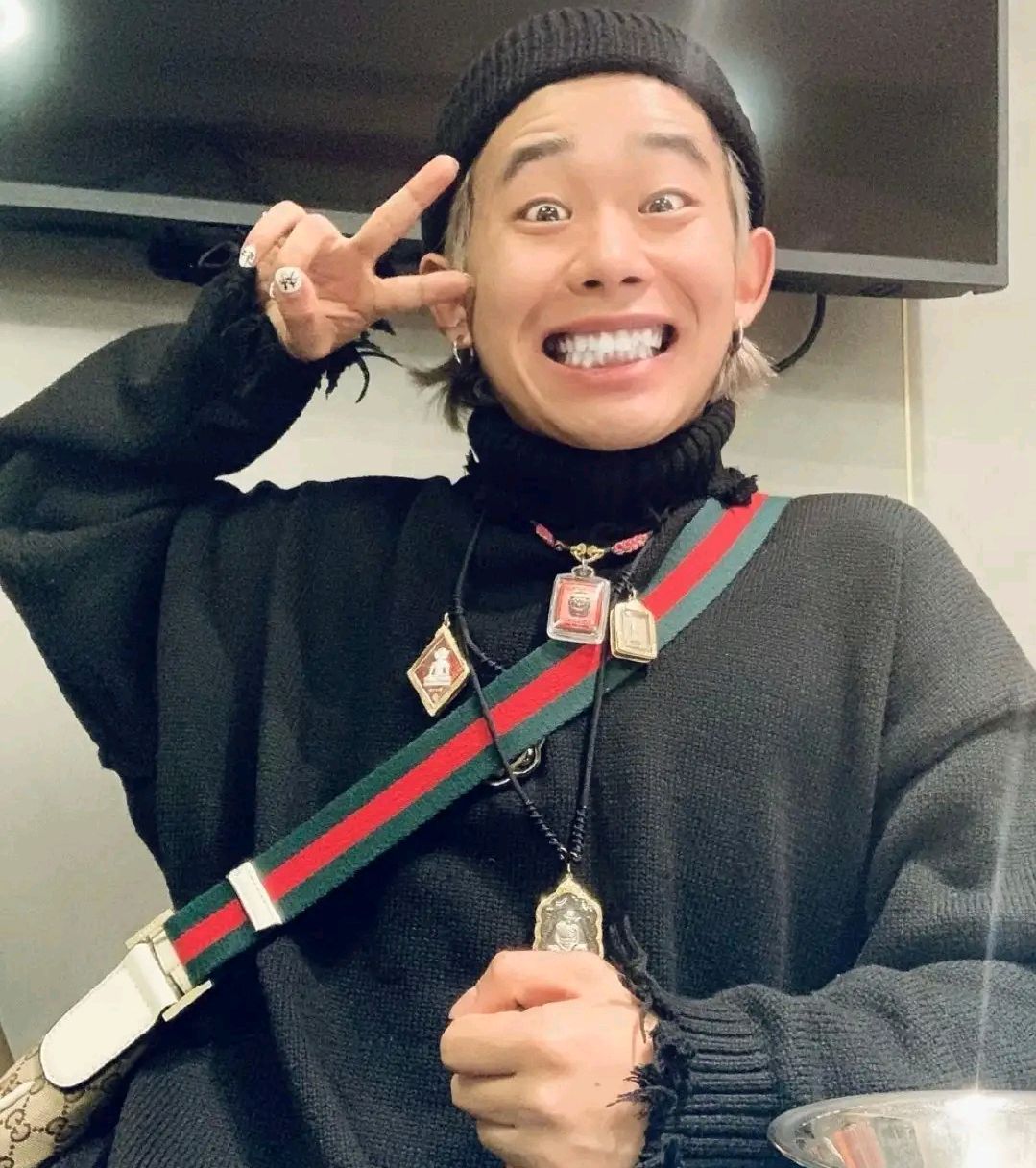 19岁网红孙艺轩脑溢血去世 千万远离不健康的生活习惯