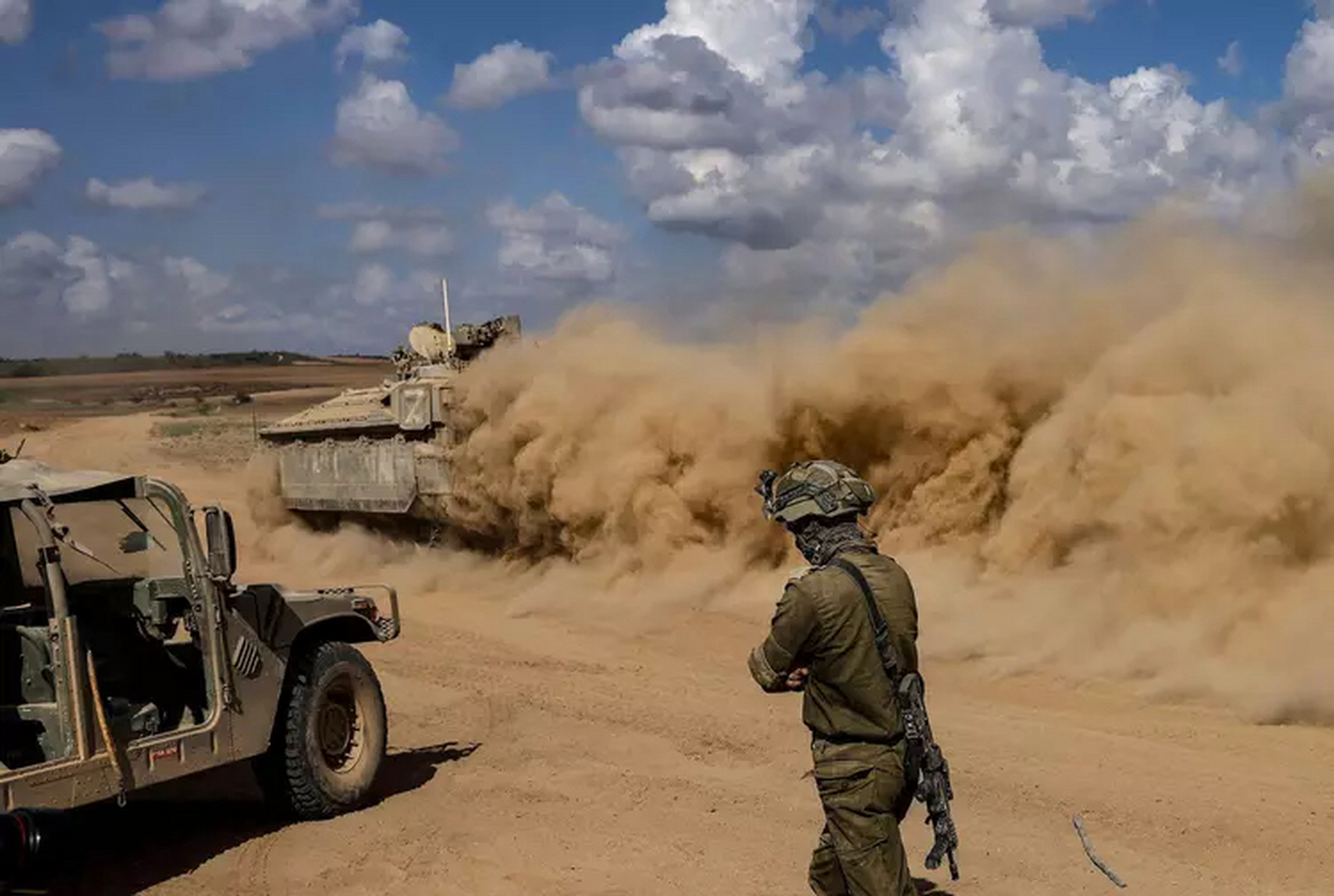 面对的问题】以色列遭遇哈马斯突袭,是明火执仗的面对平民的暴力袭击