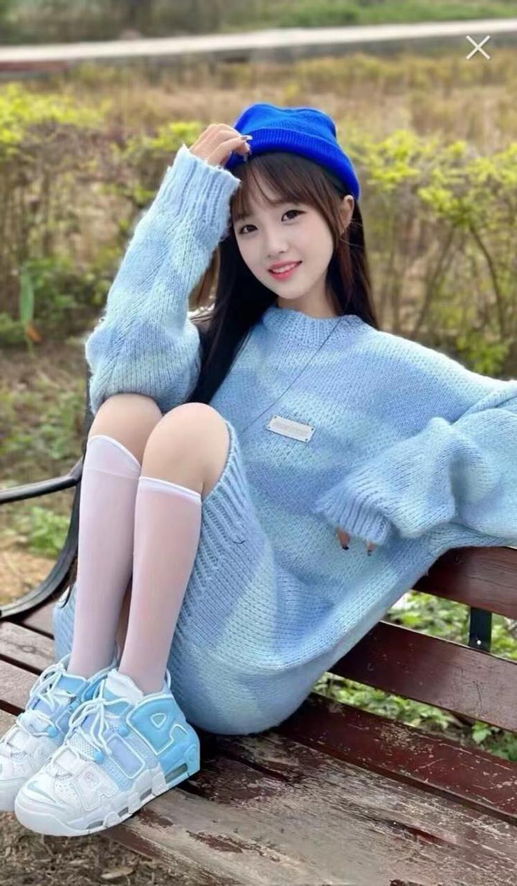 可爱又迷人的小姐姐