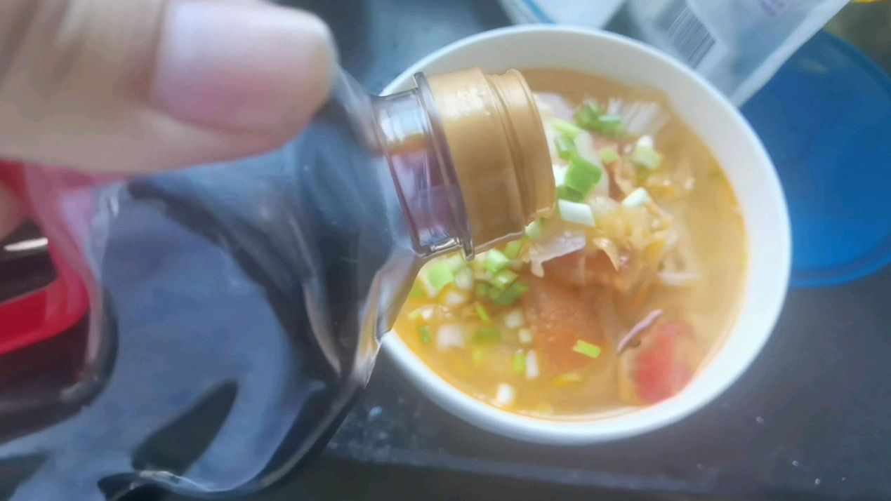 白菜西红柿面条你们吃过了吗?