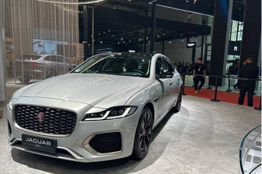 最大降幅高到16.1万,丐版和宝马3系同价位,捷豹xfl值得入手吗?