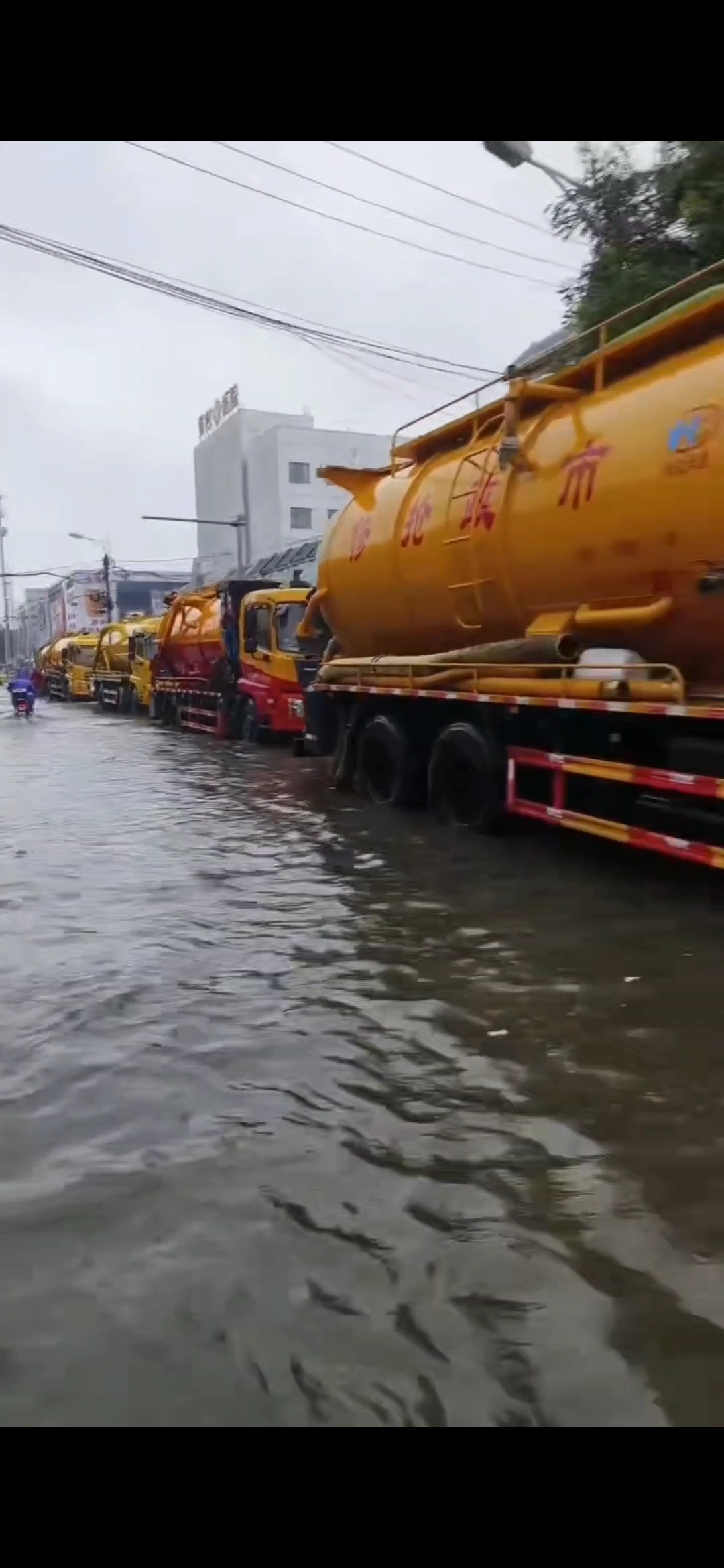 防汛抗洪抽水车租赁 出租大功率排水车 雨水污水应急转运排污抢险