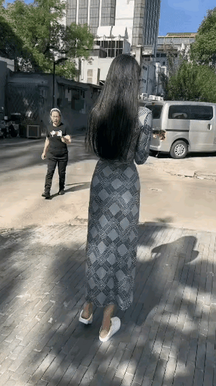 这个背影你给几分,窈窕淑女,君子好逑,有些人不用露脸也是主角