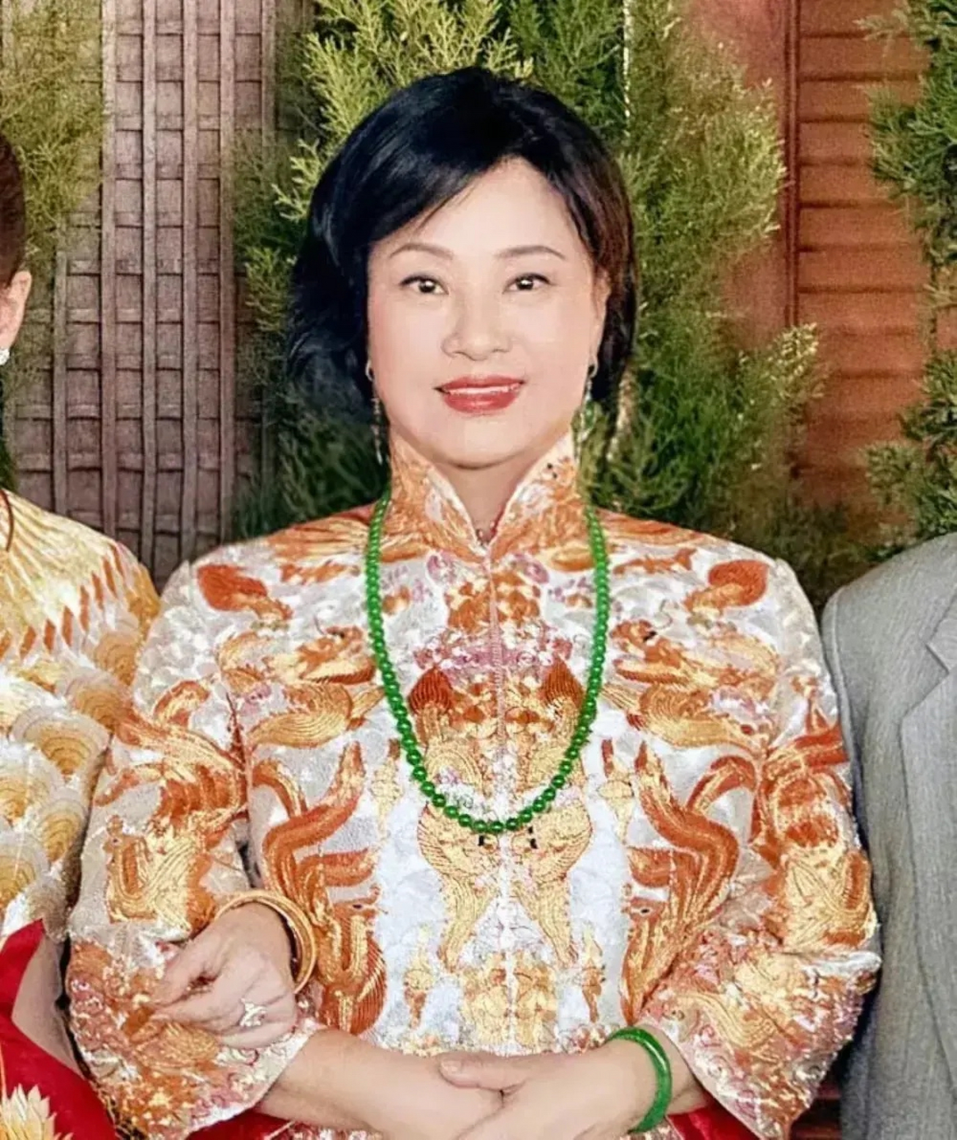 赌王三太陈婉珍,护工出身,身价数十亿,如今,70岁的年纪,保养的特别