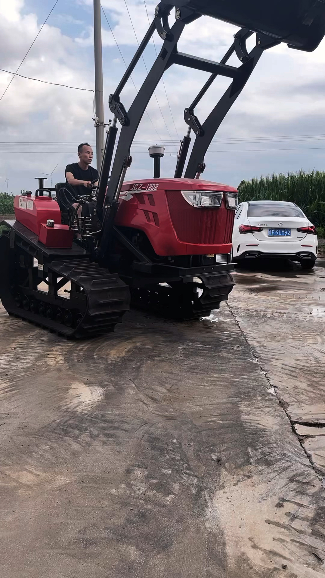 120马力履带式拖拉机水田旱地两用机