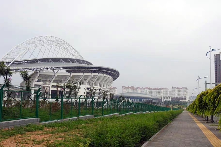 锦州滨海体育中心:锦州竟然有如此豪华的体育场,只是位置不太好