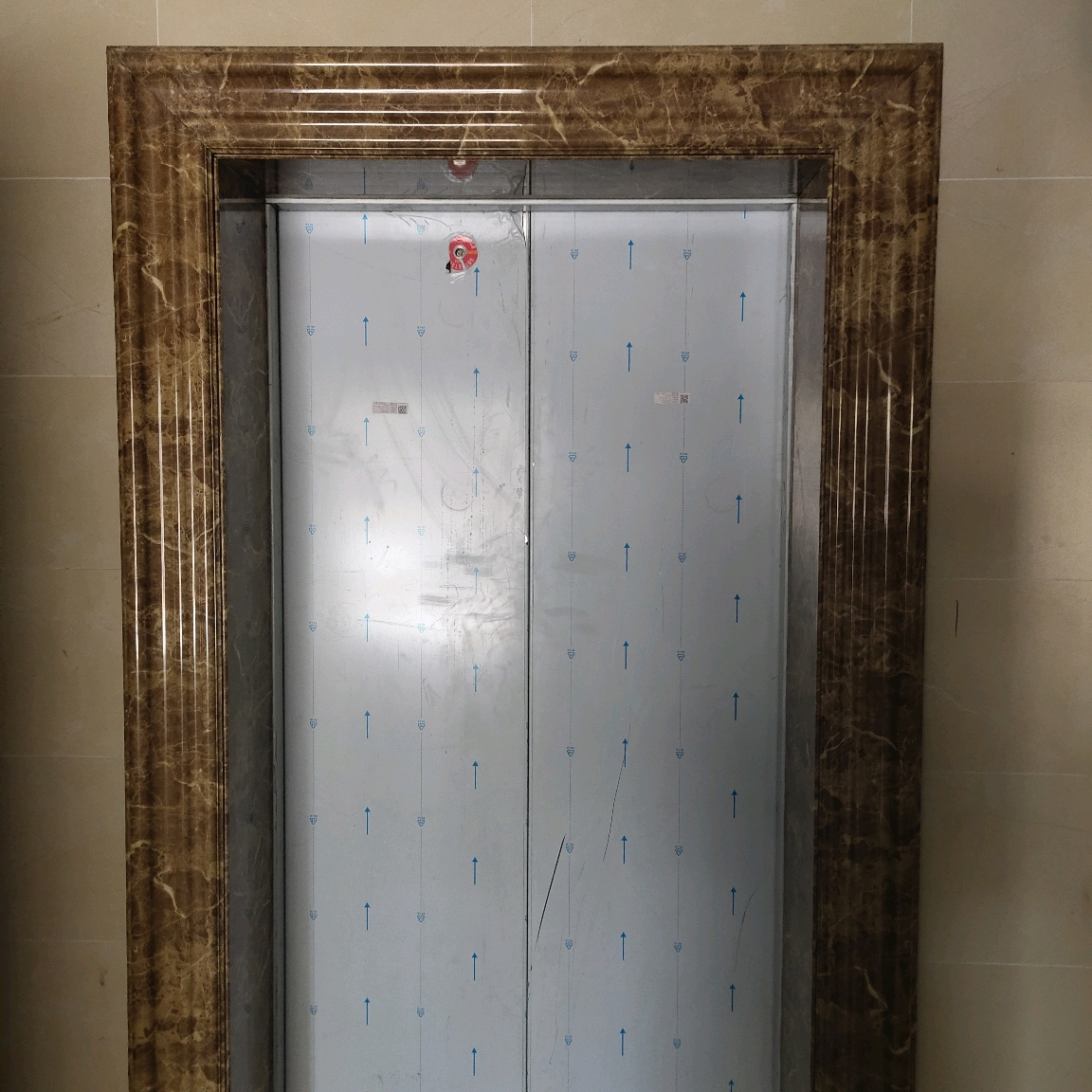 采购电梯石塑门套认准临沂电梯门套厂家