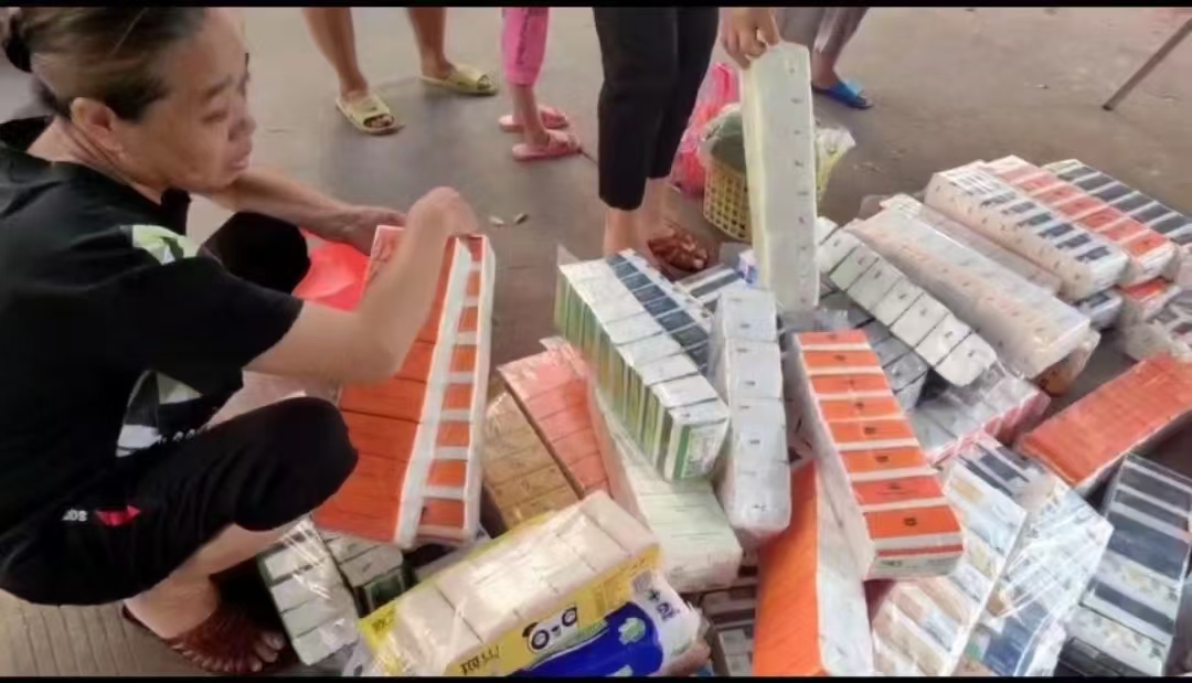 摆地摊卖纸巾一天千八百到手