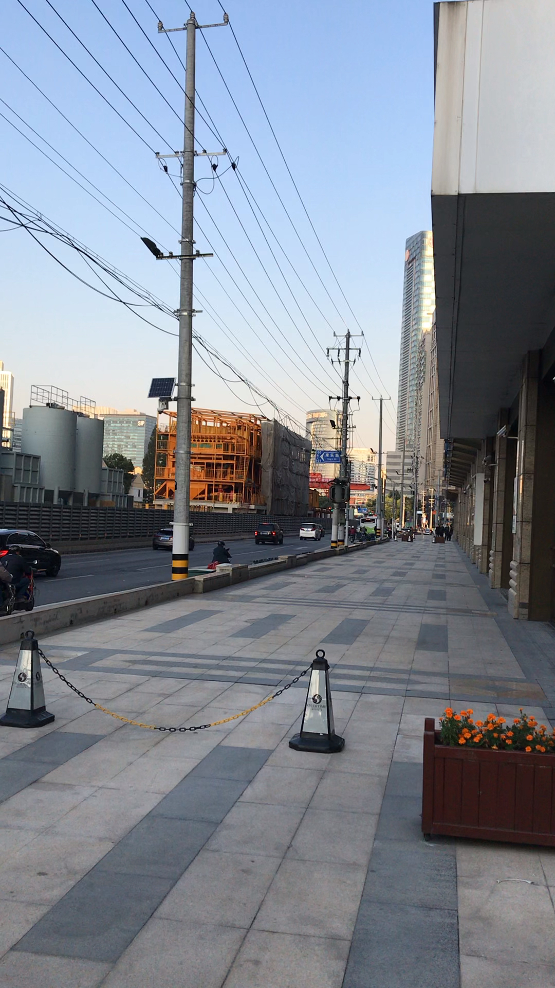 上海街景实拍(海宁路,长泰企业天地广场)