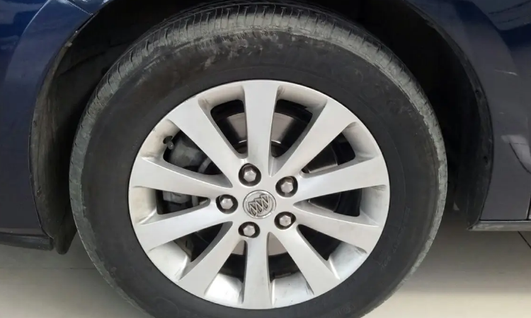 别克gl8轮胎型号