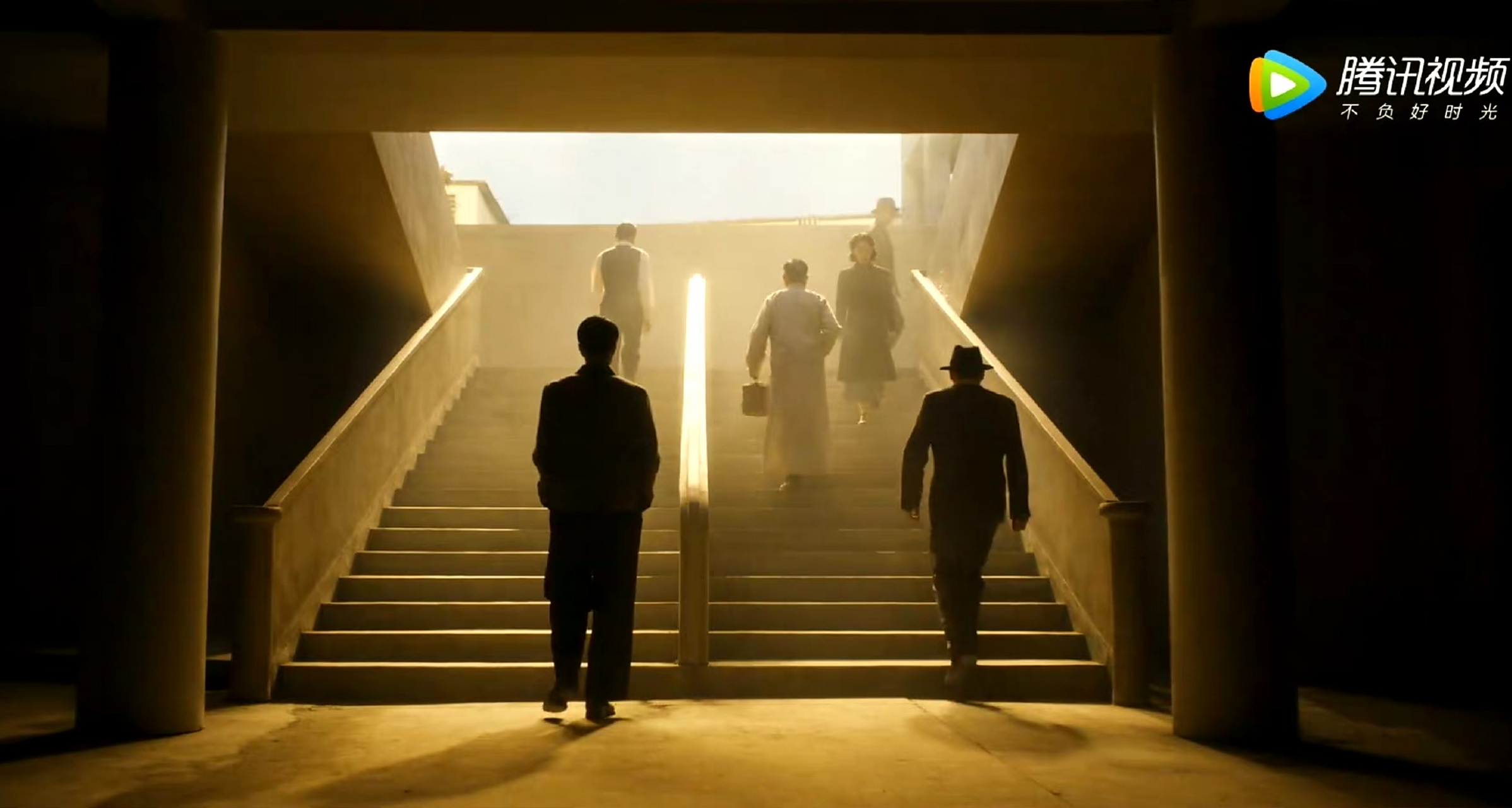 王一博现身香港梦回无名叶先生,谁懂啊!