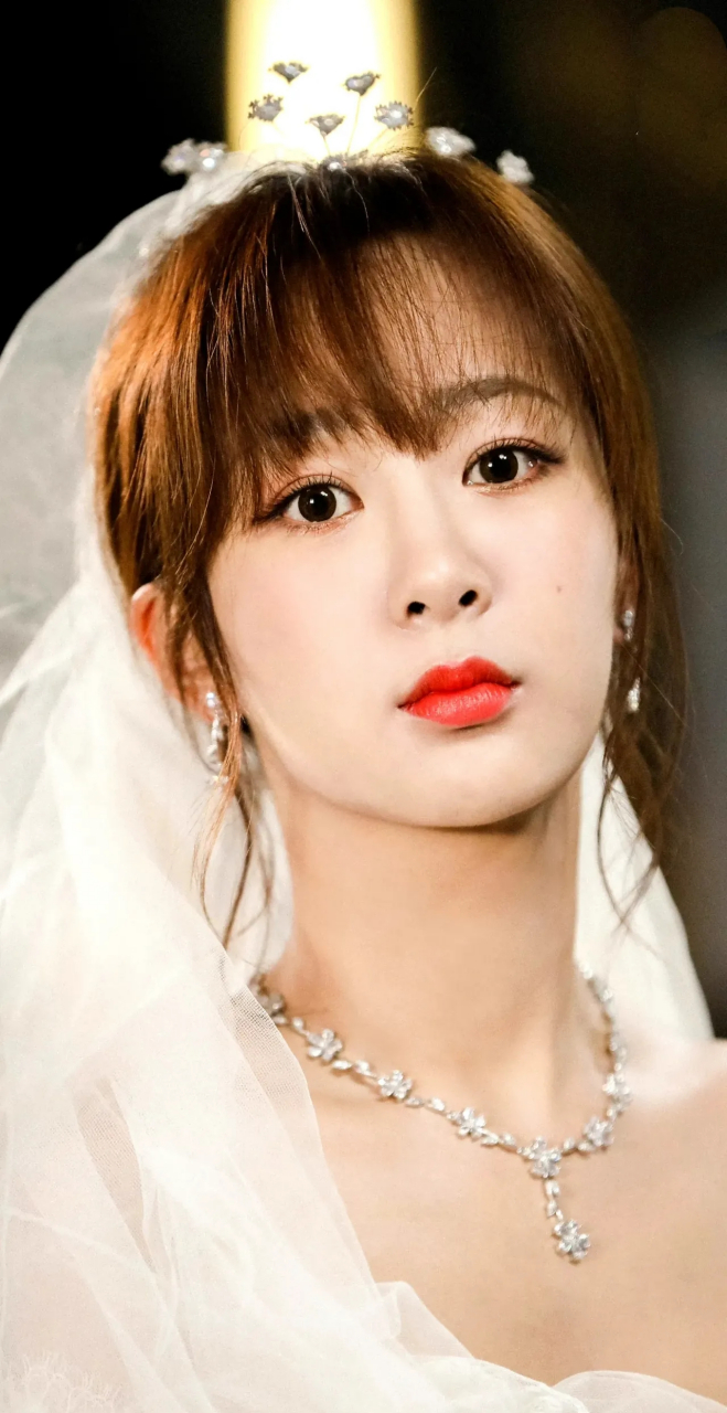 杨紫白色婚纱高清壁纸!