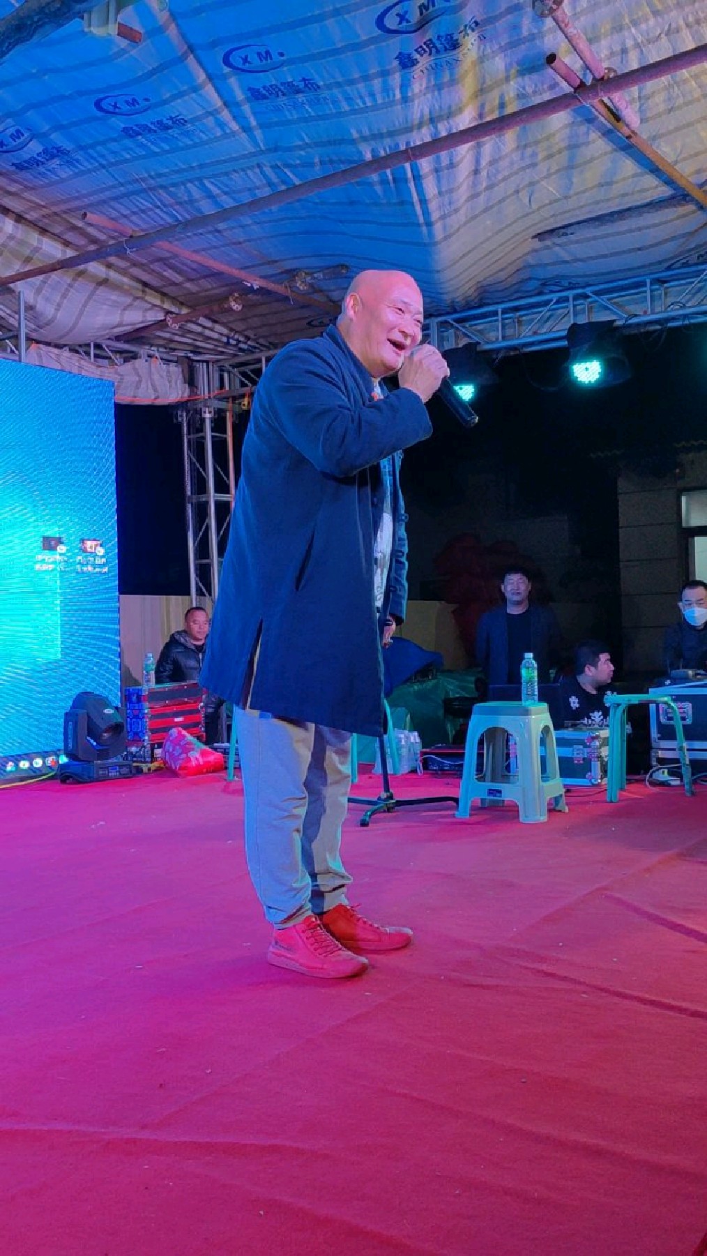 高秀敏徒弟路晓波在哈尔滨演唱二人转老西厢