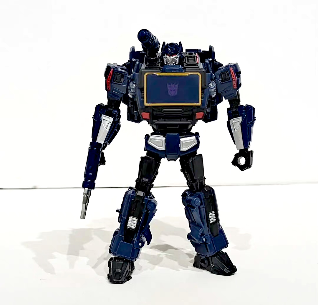 模型欣赏:《变形金刚:重新激活》声波 实物展示