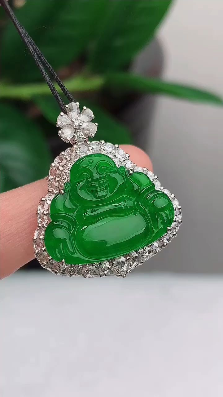 天然a货翡翠 18k金豪华伴钻镶嵌老坑满绿阳绿佛公吊坠 玉质细腻 种水