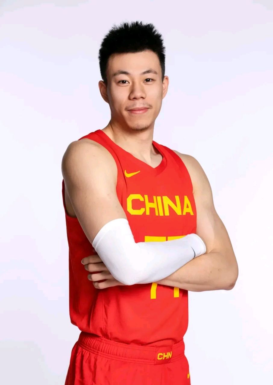 中国男篮国家队 1,赵睿的纹身去哪了 2,张镇麟的胡子怎么老是不刮