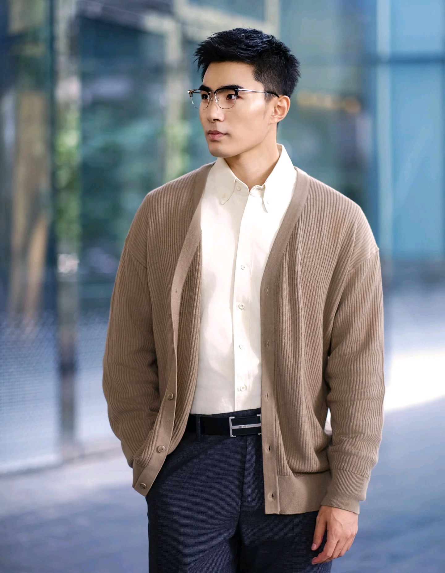 男士英伦雅痞风搭配,展现潮流个性,打造非凡品味