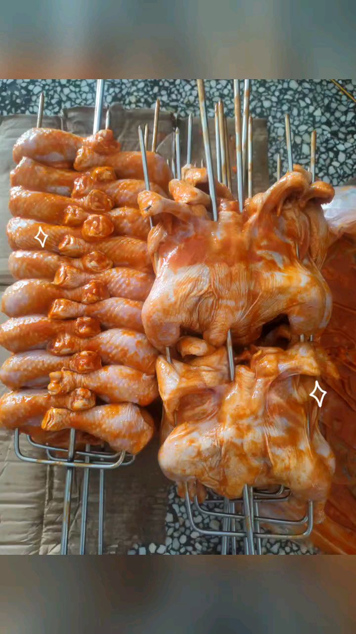 烤鸡腿烤鸡四排摇滚烤鸡炉燃气烤鸡炉-度小视