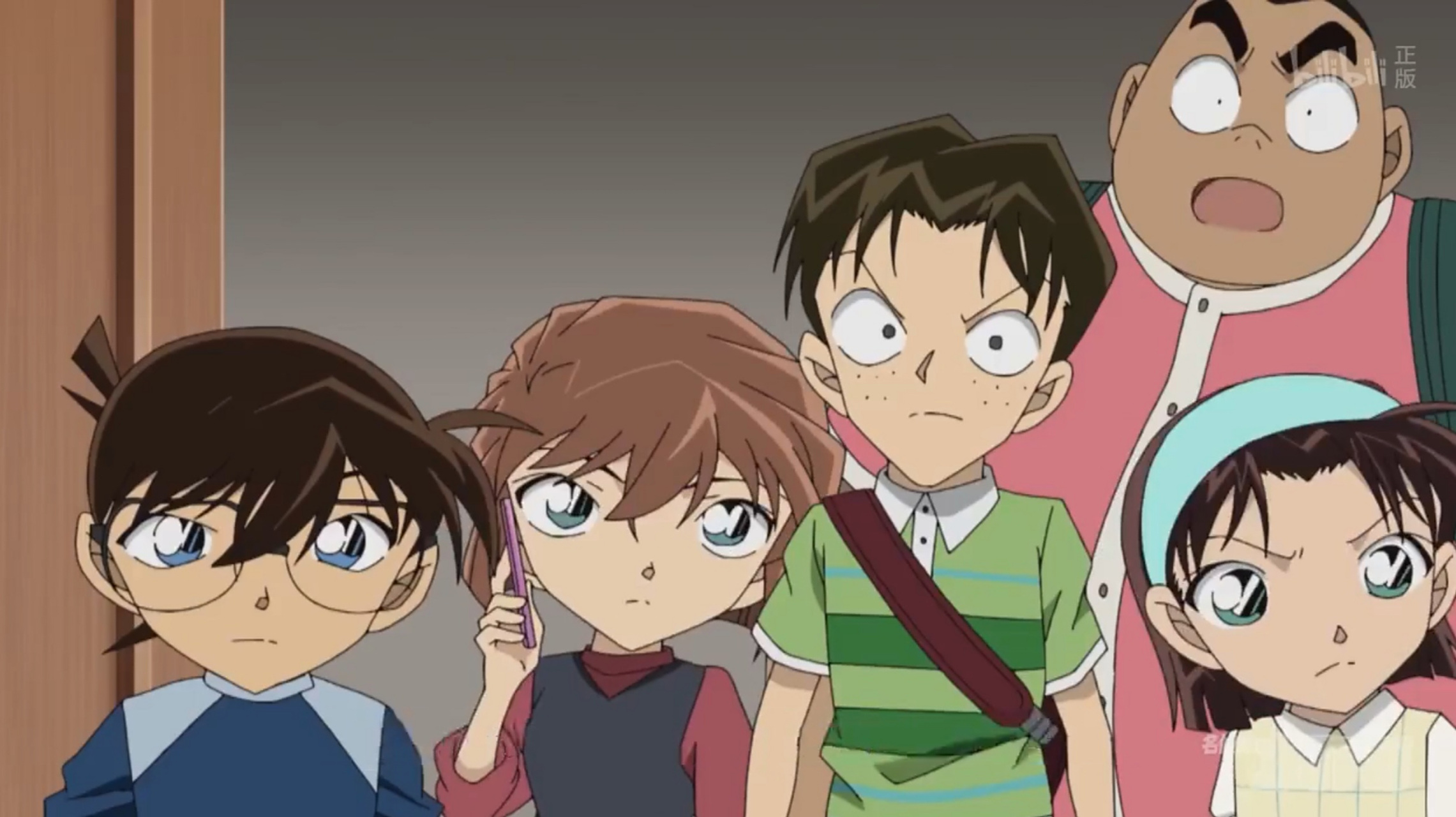 面对着歹徒,少年侦探团没有退缩.