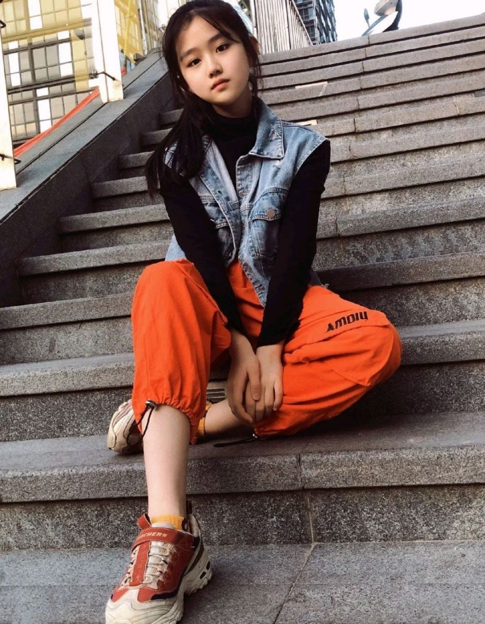 丽质天成的小美女王亭文