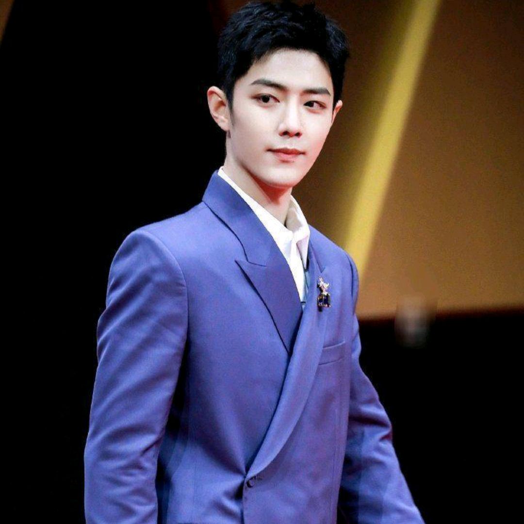 品牌方为肖战送祝福,望星途闪耀