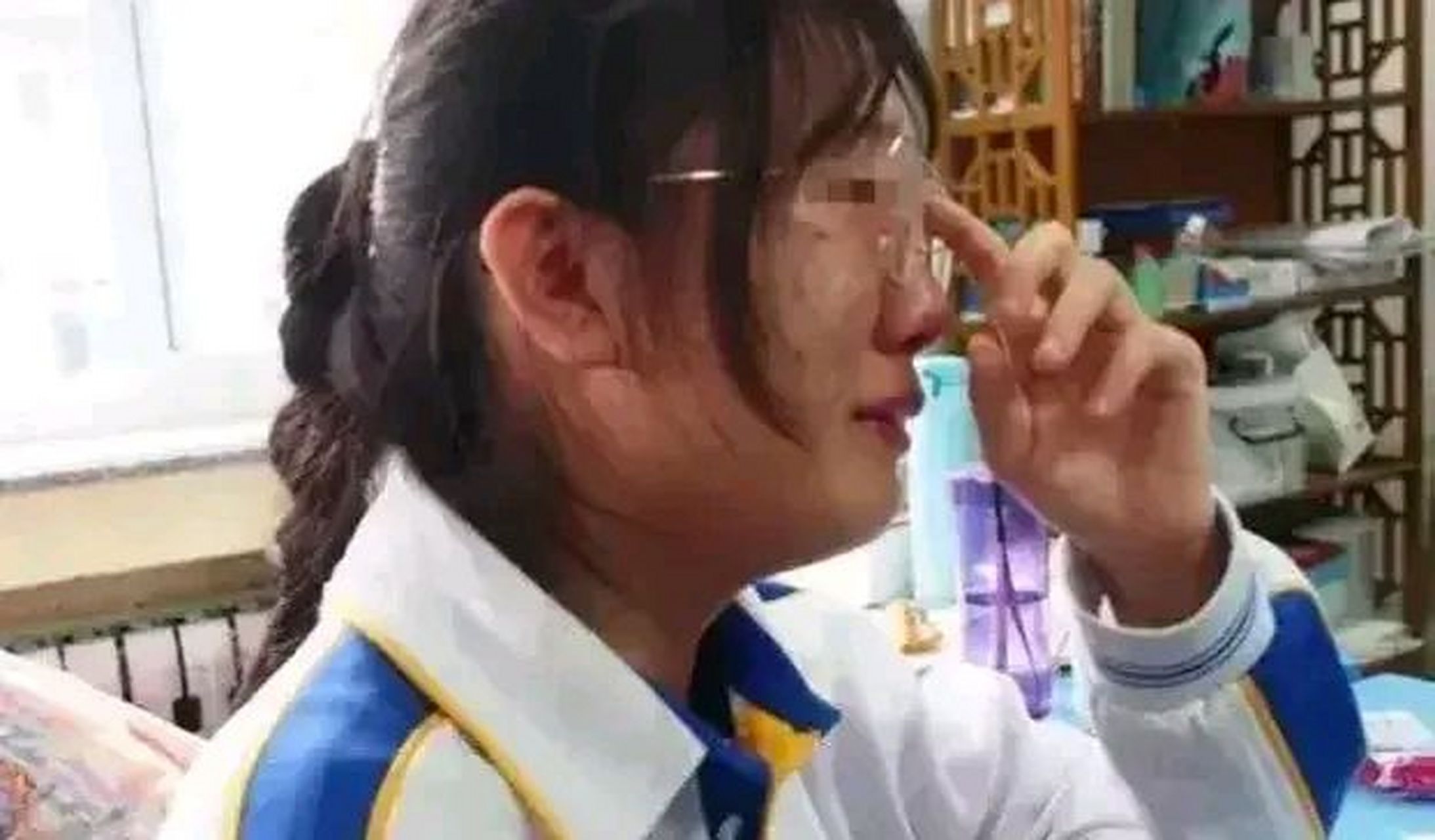 "福建女孩杨婷婷高考后查分,发现自己考了586分,这个分数高出福建一本