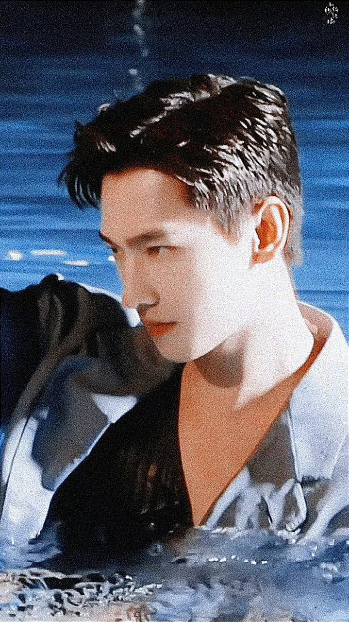 杨洋[可怜]泡水里吧!别出来了!