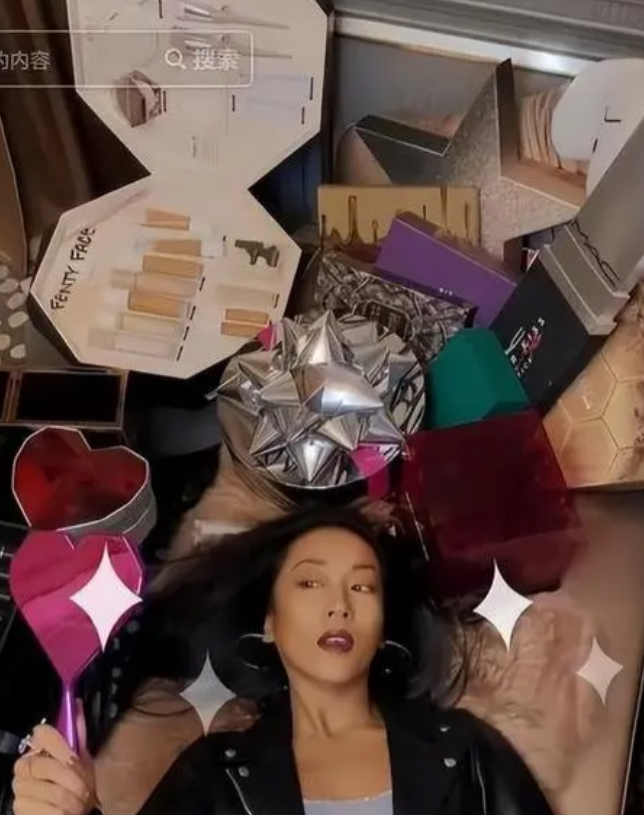 刘石坚:与吉克隽逸相恋6年,将其捧红后惨遭拒婚,如今怎样了