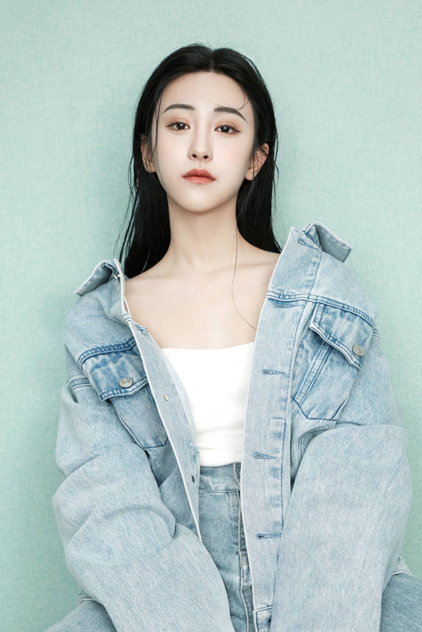 朱圣祎,1994年12月24日出生于上海市,中国内地女演员,毕业于上海戏剧