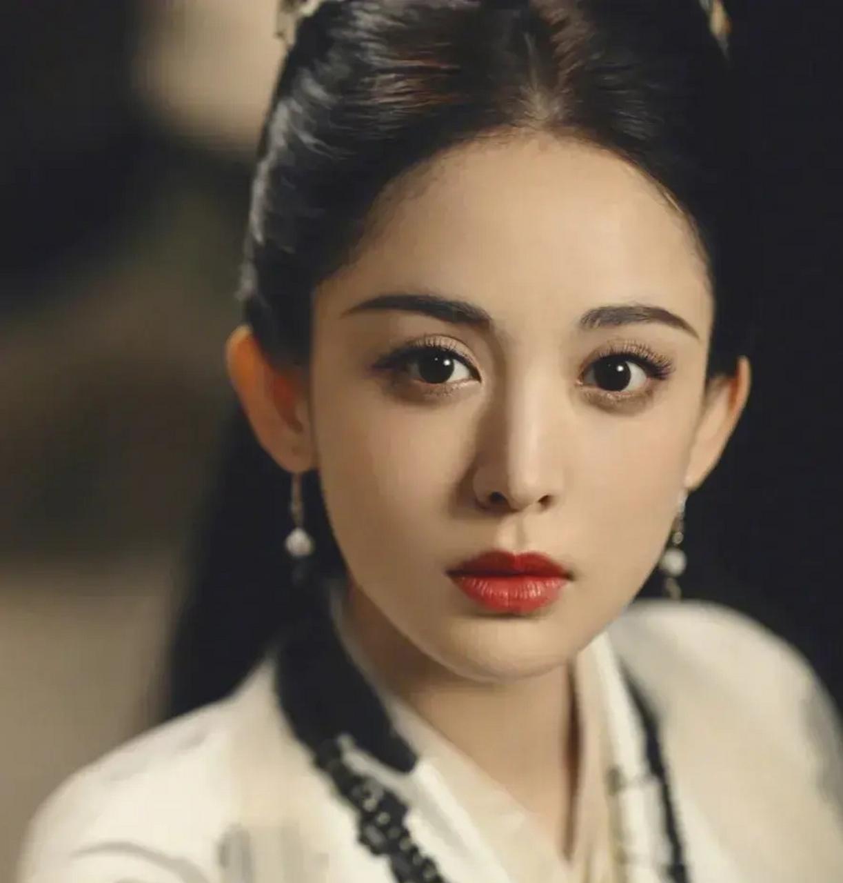 中国部分女影星拍摄一部剧的片酬: 10,迪丽热巴[吃瓜群众] 1992年出生