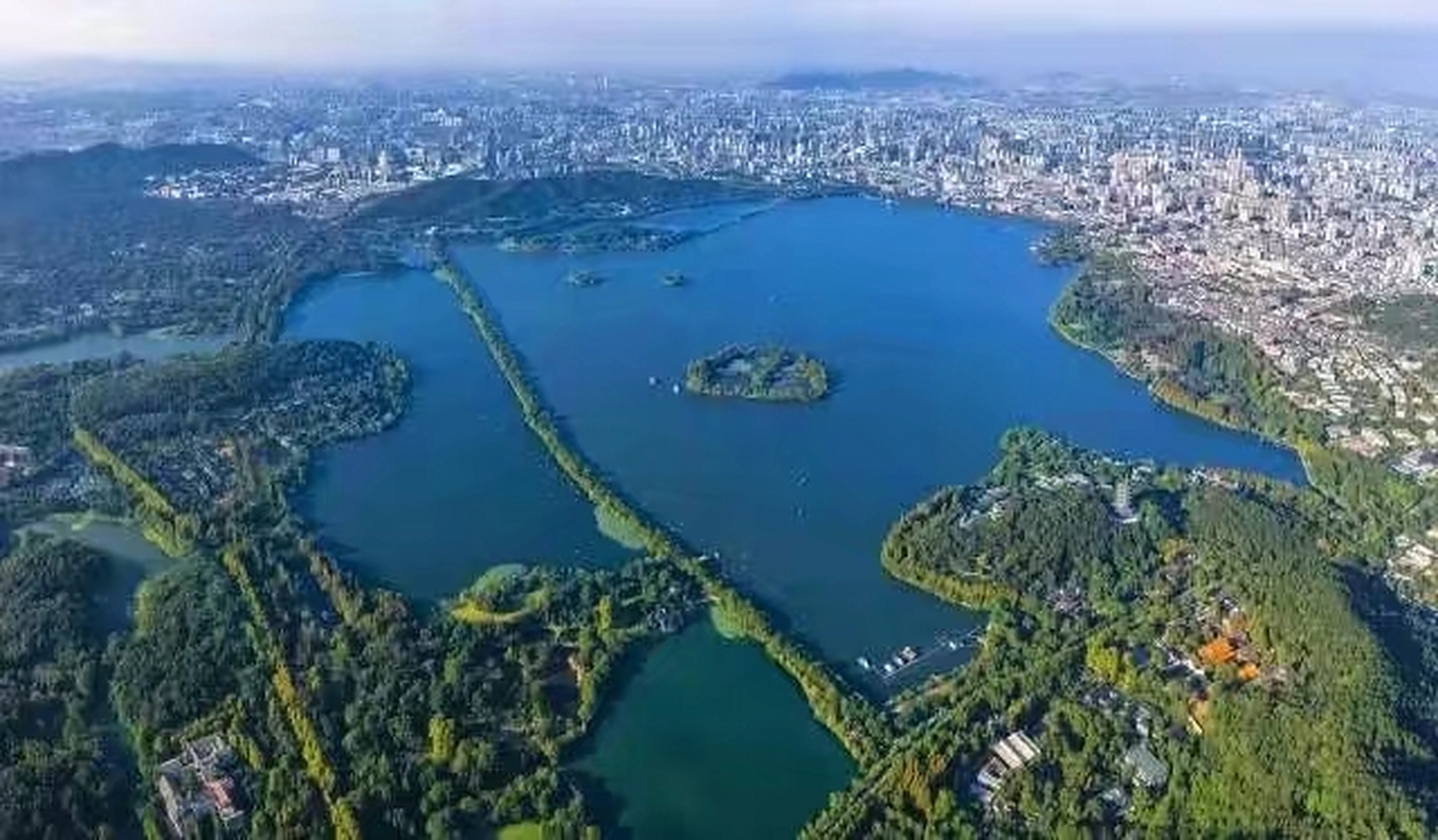 杭州西湖景观:地图vs实景