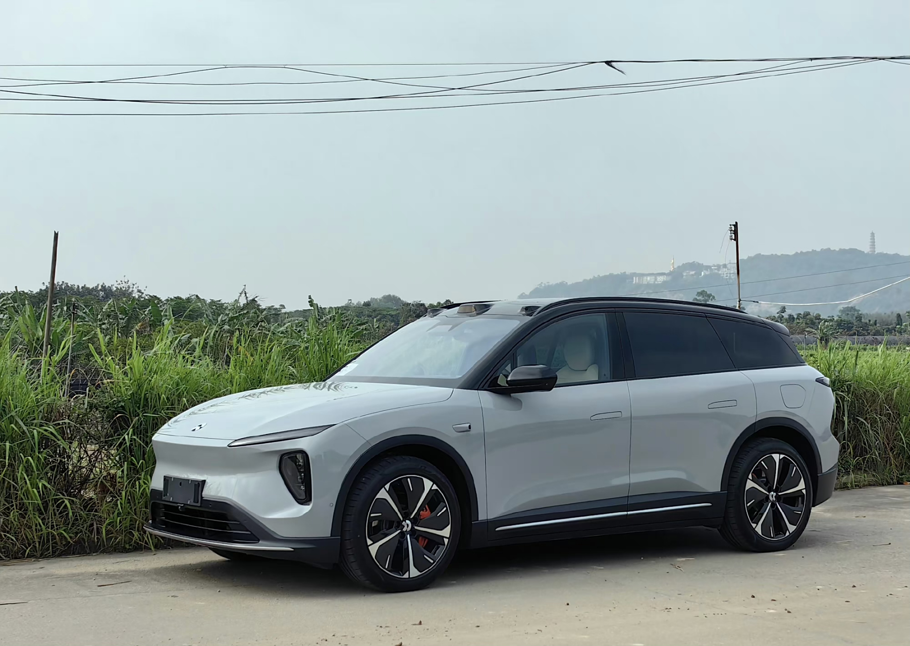 六边形战士降临,全新蔚来es6上市,与2022款相比最高下调5.8万元!