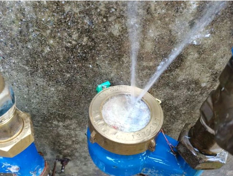 水表上面的玻璃坏了怎样维修