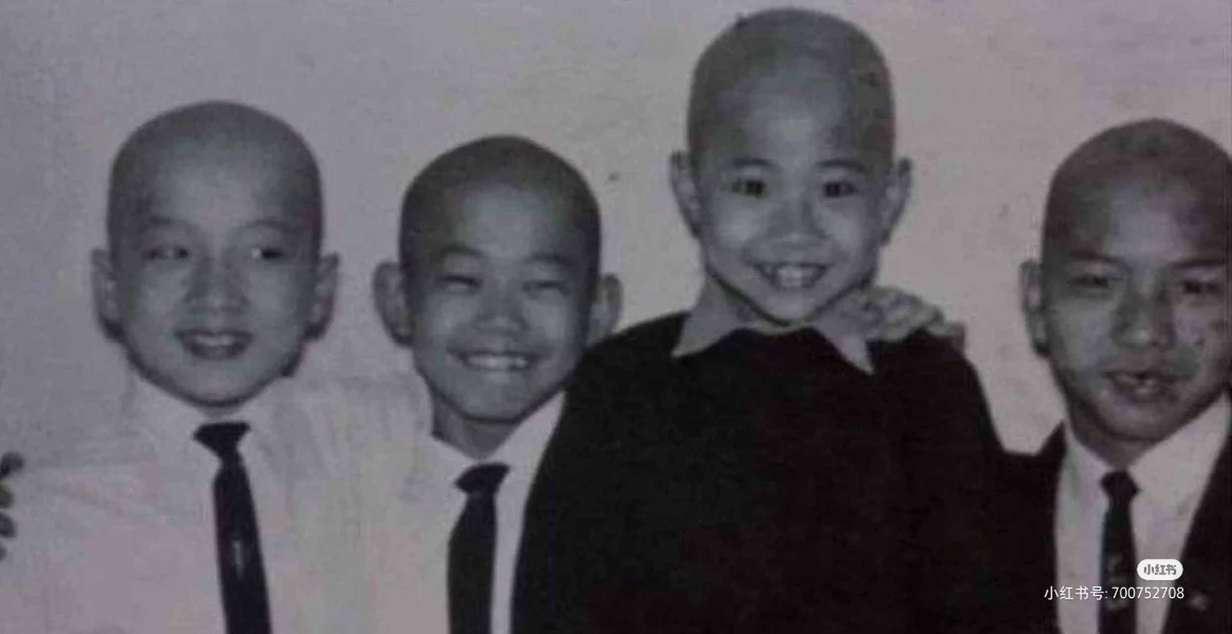 成龙 元华 洪金宝 元彪 小时候照片