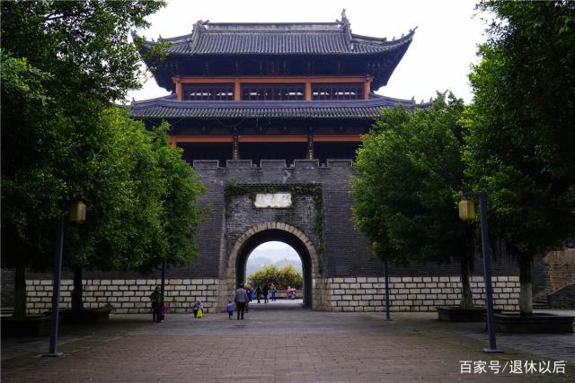 赣州古城的建春门浮桥